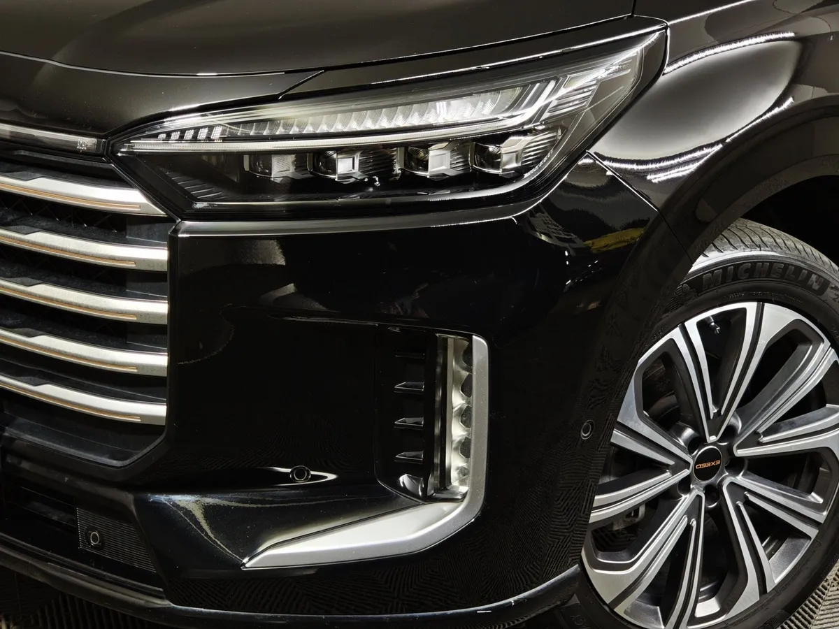 EXEED VX 2.0 AT AWD (249 л.с.) 7 мест President Черный в АВИЛОН. Слайд №10