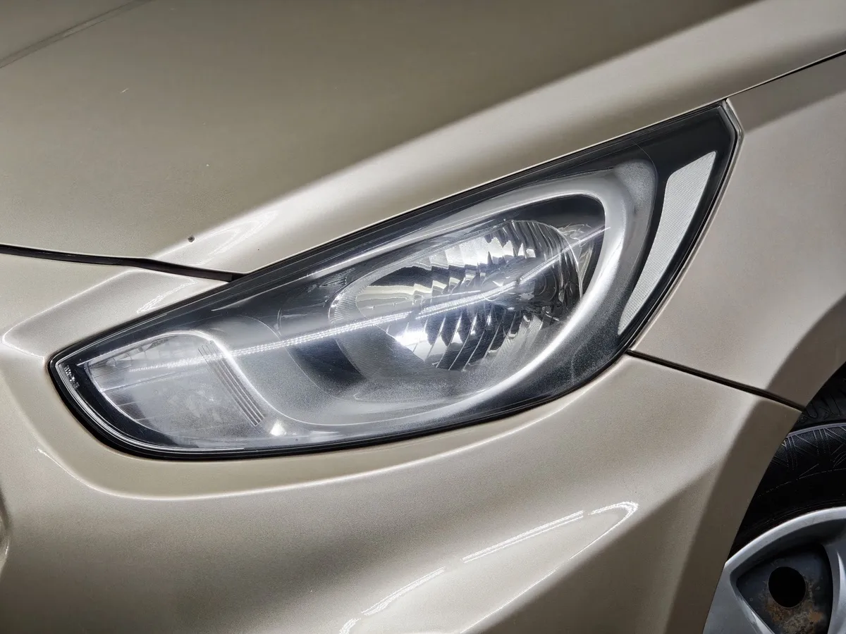 Hyundai Solaris 1.6 MT (123 л.с.) Серый в АВИЛОН. Слайд №10