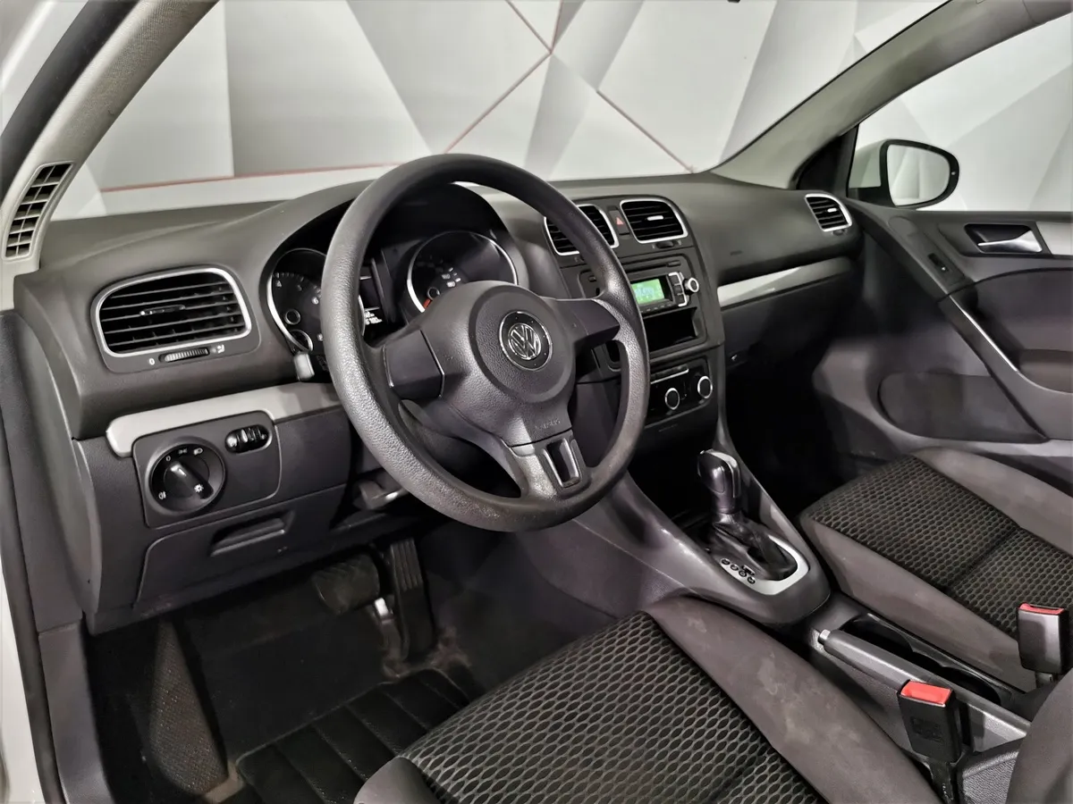 Volkswagen Golf 1.4 TSI DSG (122 л.с.) Trendline Белый в АВИЛОН. Слайд №17