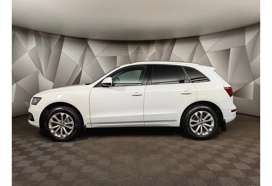 Audi Q5 2.0 TDI S tronic quattro (177 л.с.) Белый в АВИЛОН. Слайд №3