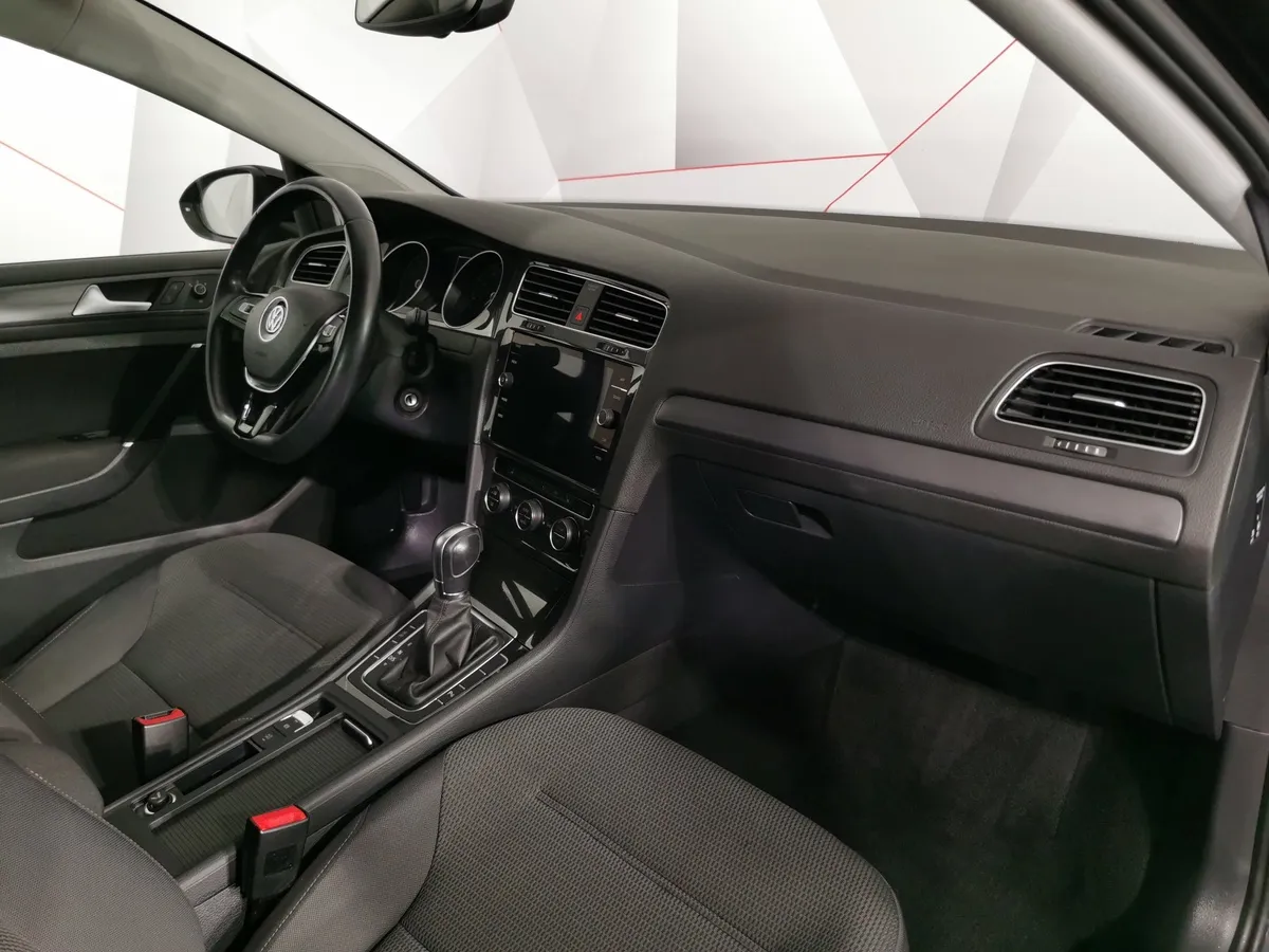 Volkswagen Golf 1.5 TSI DSG (130 л.с.) Черный в АВИЛОН. Слайд №12