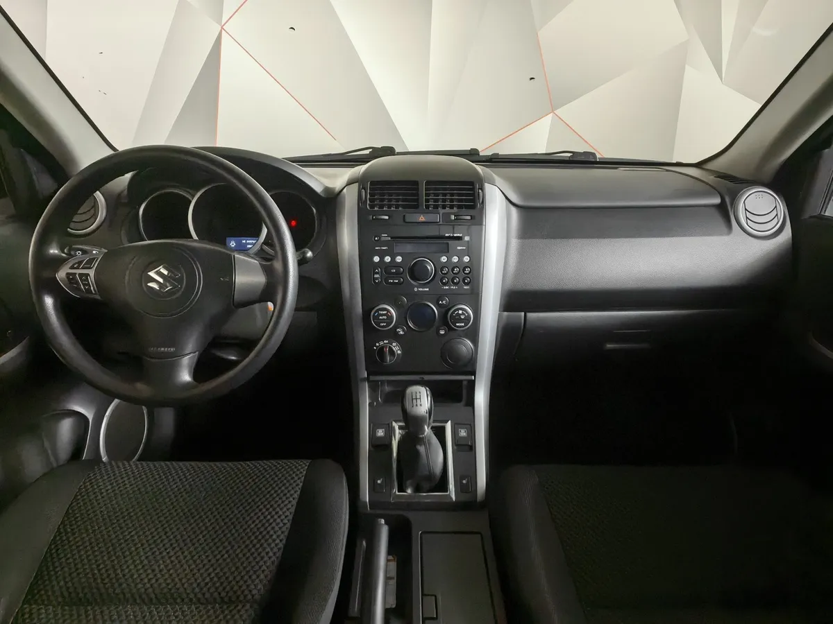 Suzuki Grand Vitara 2.0 MT AWD (140 л.с.) Черный в АВИЛОН. Слайд №13