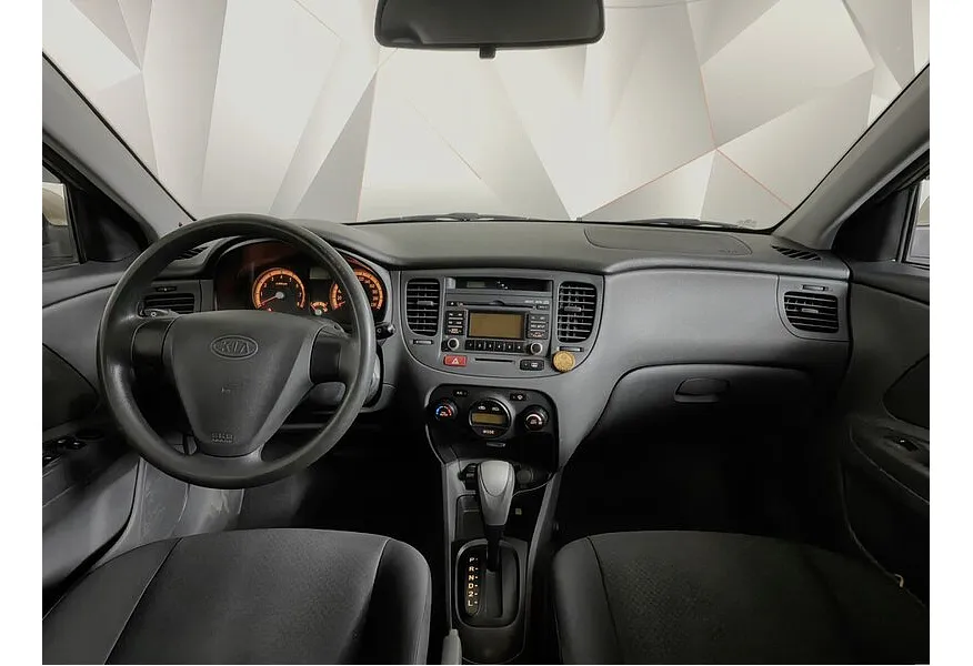 Kia Rio 1.4 AT (107 л.с.) Бежевый в АВИЛОН. Слайд №13