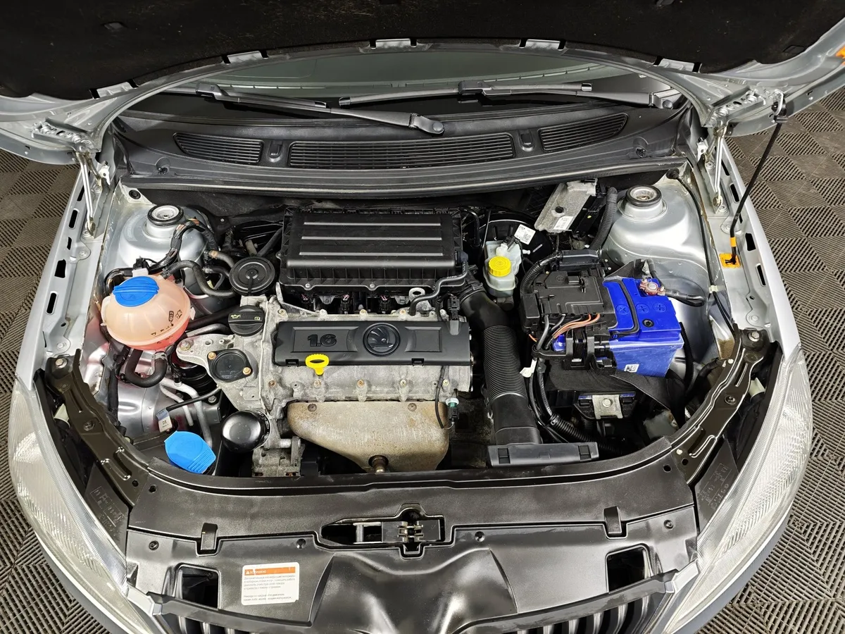 Skoda Fabia 1.6 AT (105 л.с.) Серебристый в АВИЛОН. Слайд №11