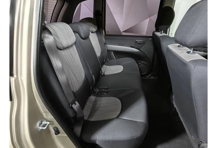 Hyundai Matrix 1.6 MT (103 л.с.) Бежевый в АВИЛОН. Слайд №14