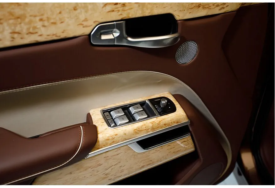 AURUS Komendant 4.4 AWD AT (598 л.с.) Оранжевый в АВИЛОН. Слайд №23