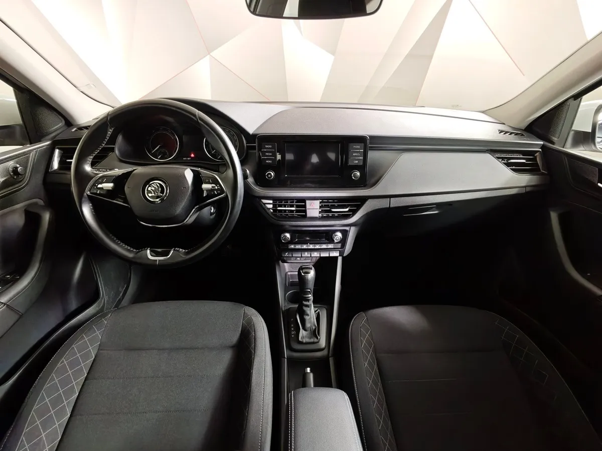 Skoda Rapid 1.6 AT (110 л.с.) Белый в АВИЛОН. Слайд №14