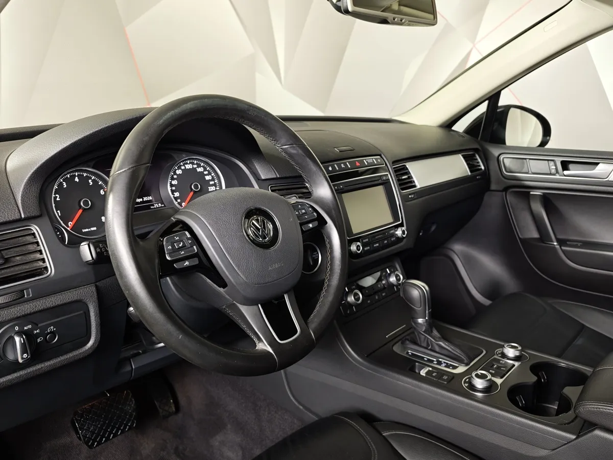 Volkswagen Touareg 2.0 TSI Tiptronic 4Motion (249 л.с.) Exclusive Черный в АВИЛОН. Слайд №19