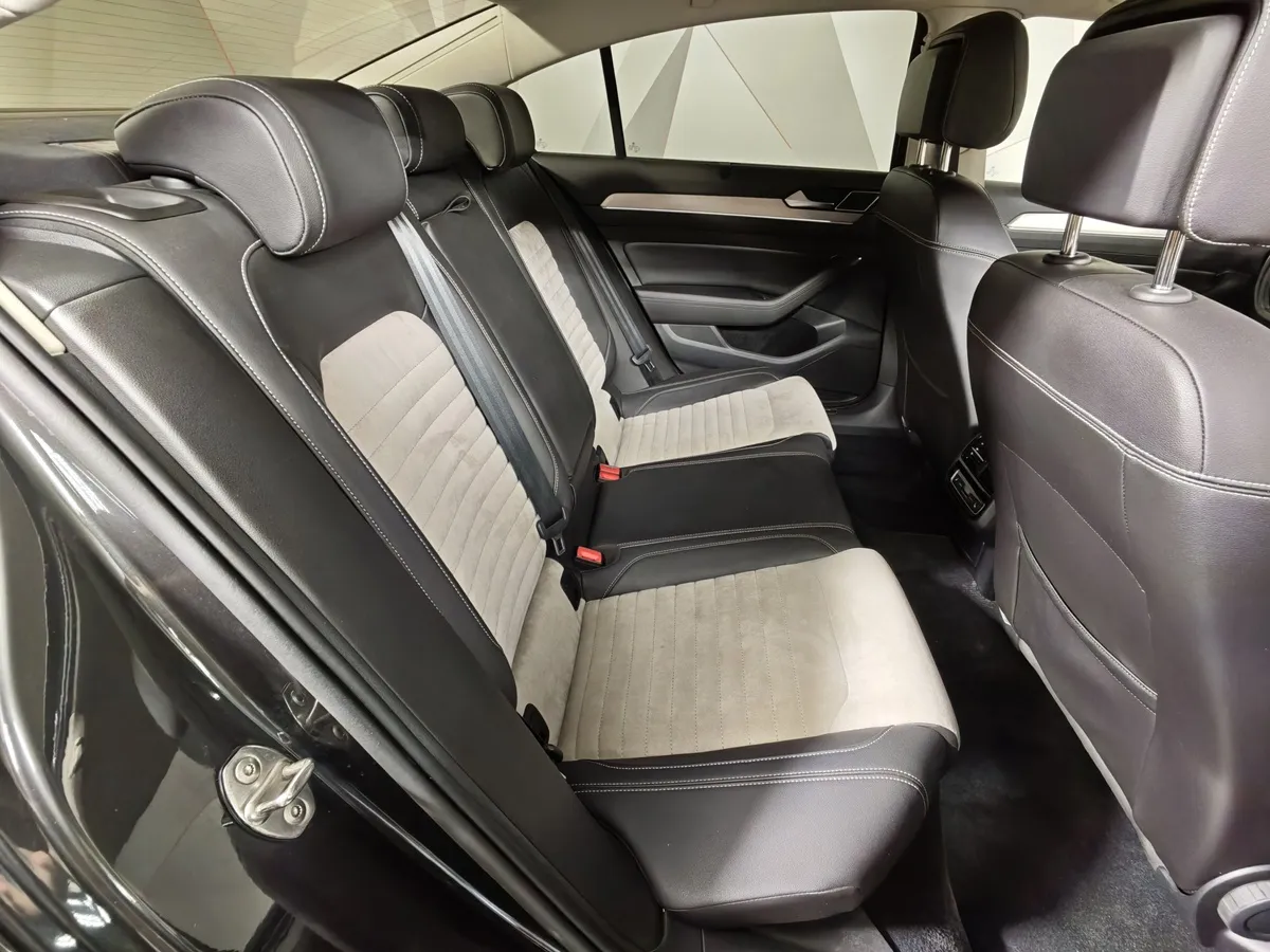 Volkswagen Passat 1.8 TSI BlueMotion DSG (180 л.с.) Highline Серый в АВИЛОН. Слайд №16