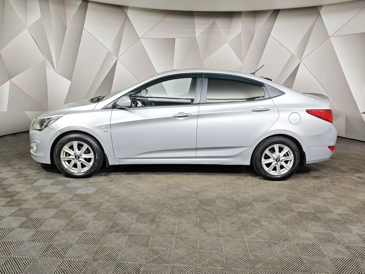 Hyundai Solaris 1.6 AT (123 л.с.) Elegance Серый в АВИЛОН. Слайд №5