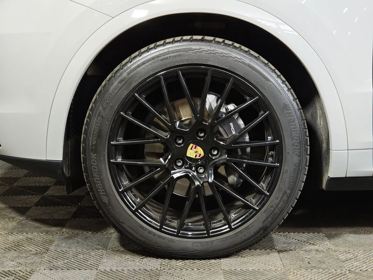 Porsche Cayenne Coupe 3.0 Tiptronic AWD (340 л.с.) Серый в АВИЛОН. Слайд №9