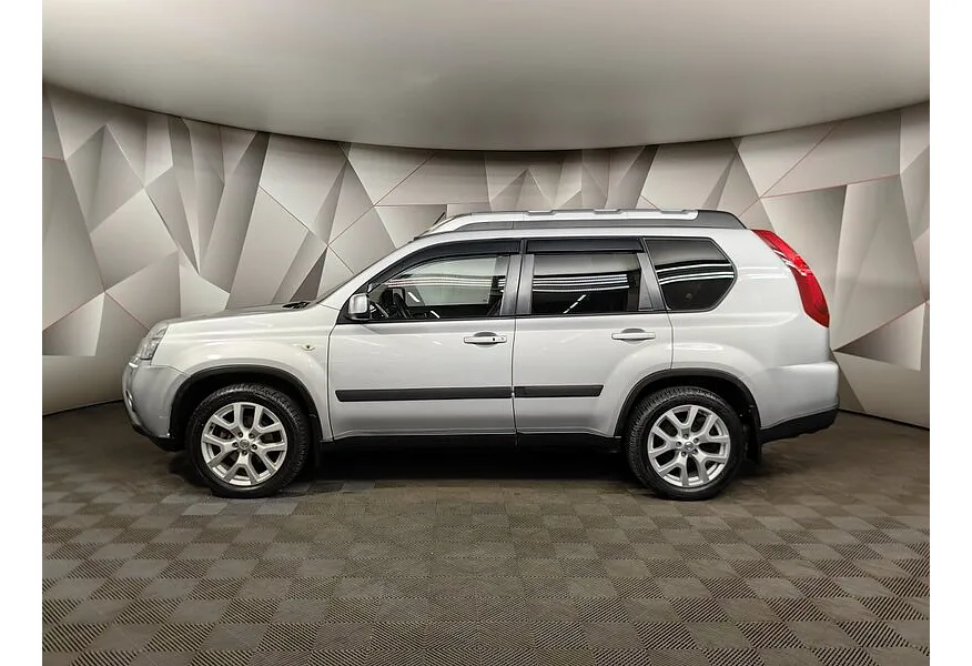 Nissan X-Trail 2.5 CVT AWD (171 л.с.) LE Top Серебристый в АВИЛОН. Слайд №3
