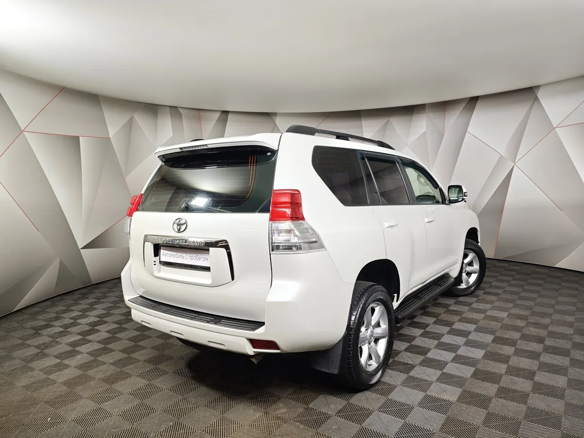 Toyota Land Cruiser Prado 3.0 D AT 4WD (5 мест) (173 л.с.) Белый в АВИЛОН. Слайд №2