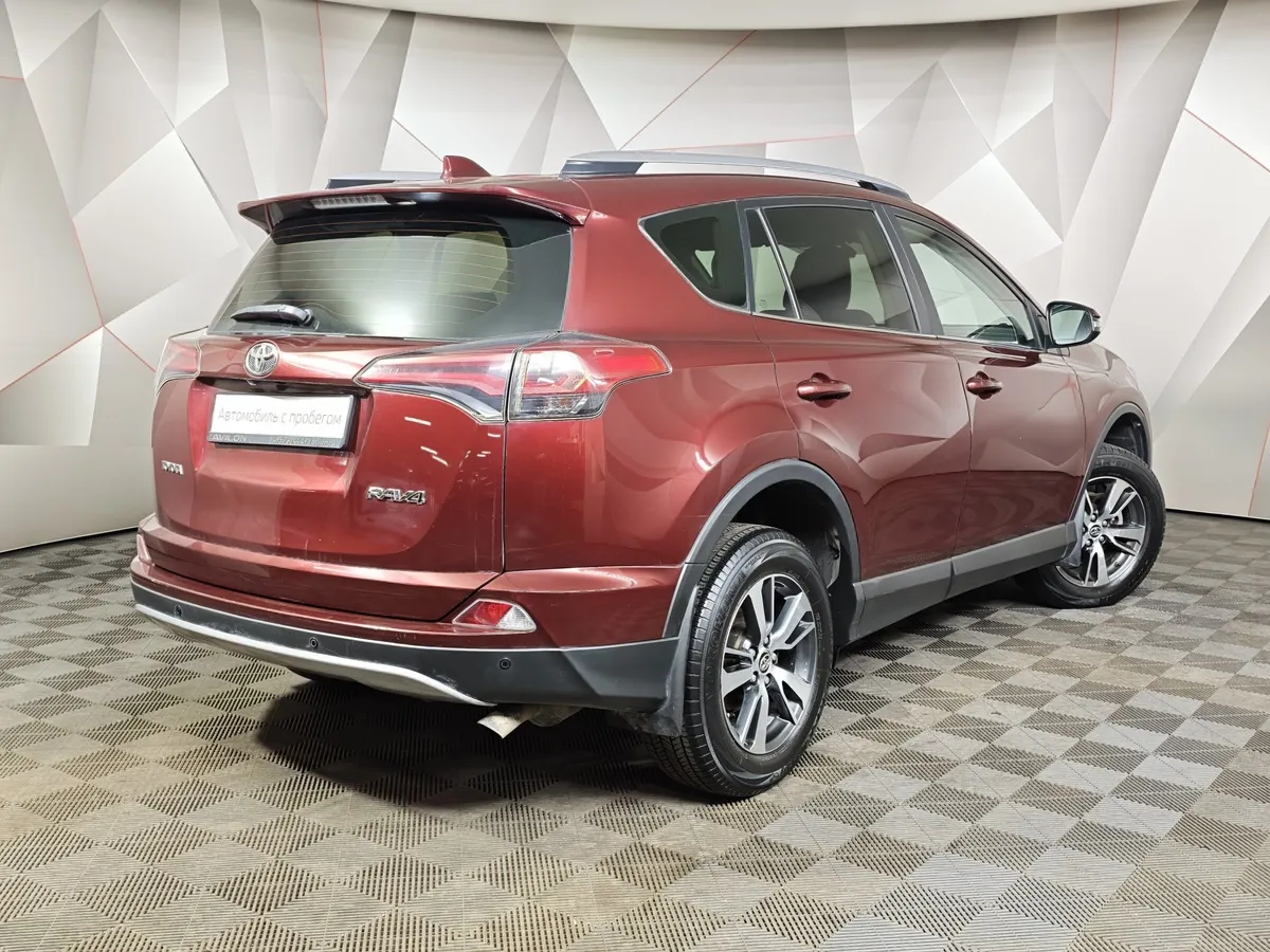 Toyota RAV4 2.0 CVT (146 л.с.) Красный в АВИЛОН. Слайд №2