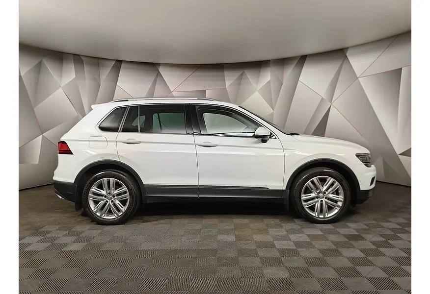 АВИЛОН - Volkswagen Tiguan 2.0 TSI 4Motion DSG (220 л.с.) Sportline Белый - slide 3