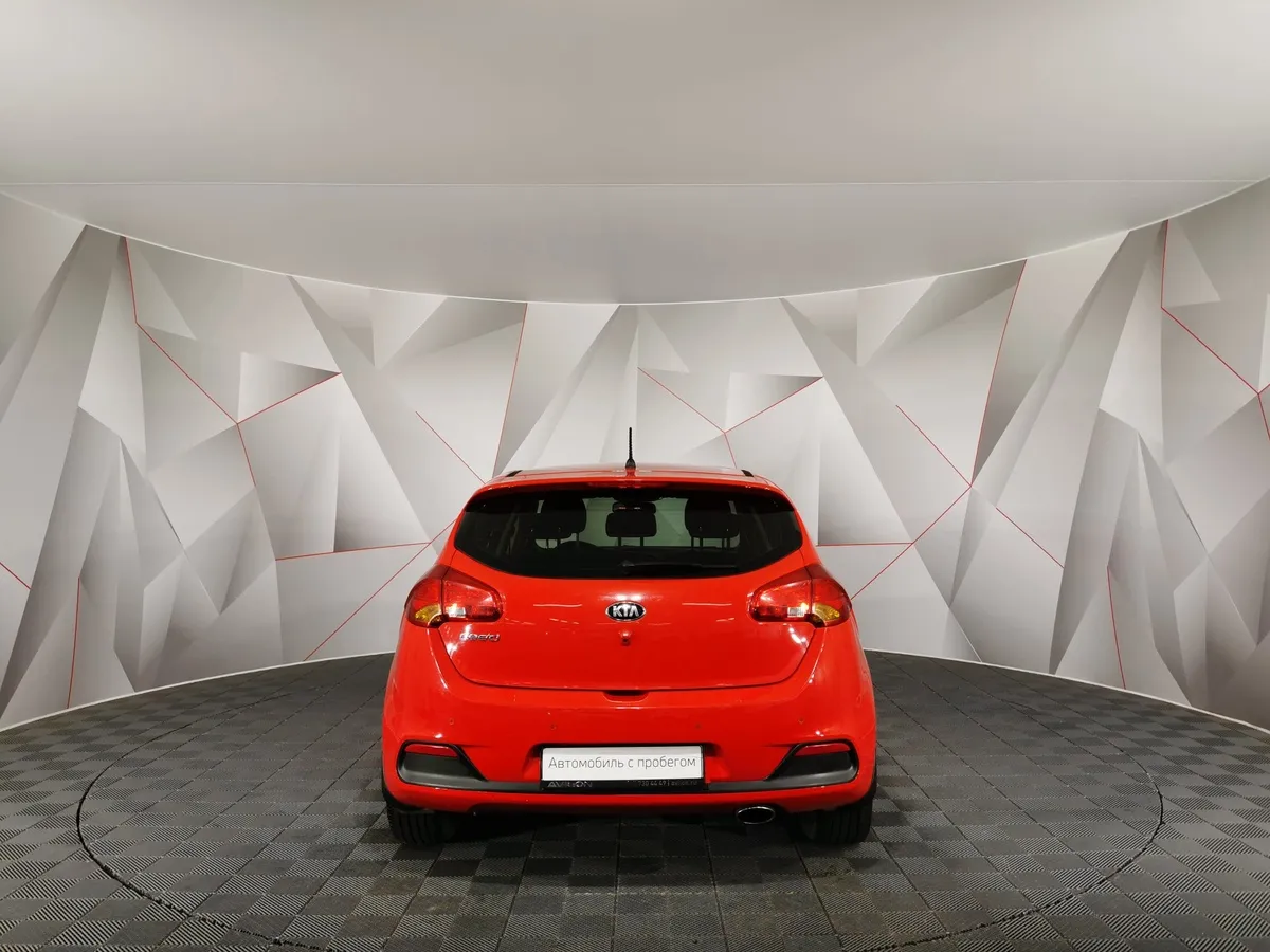 Kia Ceed 1.6 AT (129 л.с.) Luxe Красный в АВИЛОН. Слайд №8