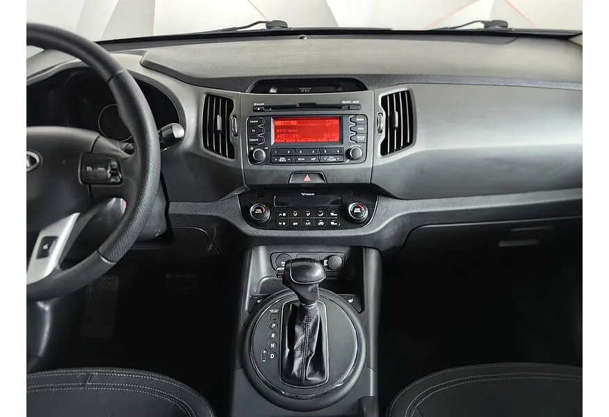 Kia Sportage 2.0 AT AWD (150 л.с.) Серебристый в АВИЛОН. Слайд №15