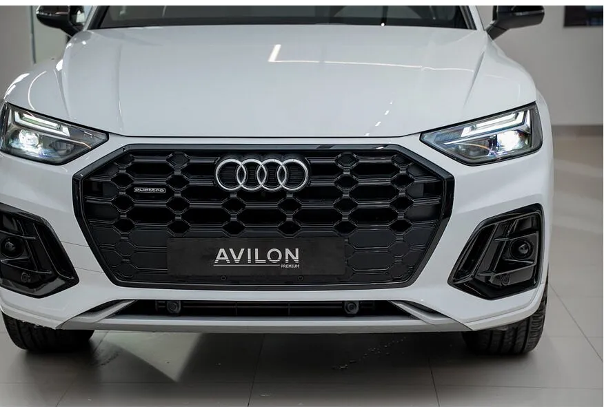 Audi Q5 L 2.0 TFSI S tronic quattro (245 л.с.) Luxury Dynamic Белый в АВИЛОН. Слайд №12