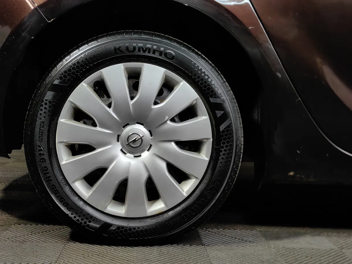 Opel Astra 1.6 MT (115 л.с.) Коричневый в АВИЛОН. Слайд №9