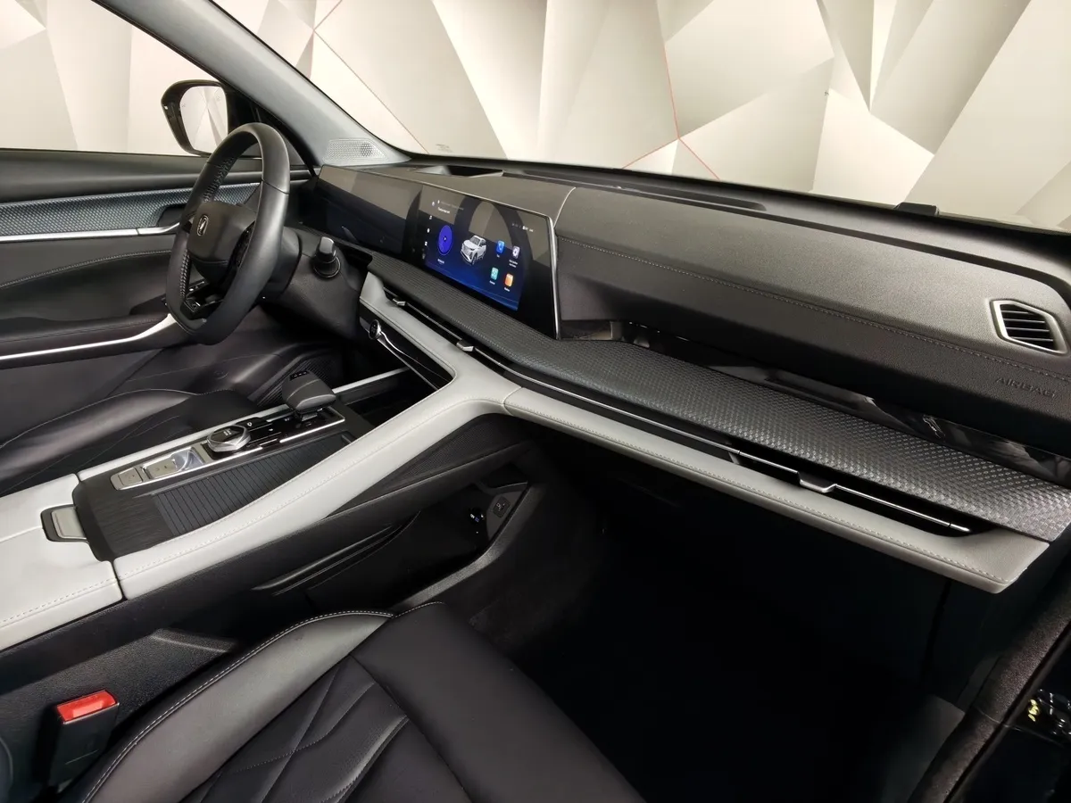 Changan CS75PLUS 2.0 AT (223 л.с.) Luxe Черный в АВИЛОН. Слайд №13