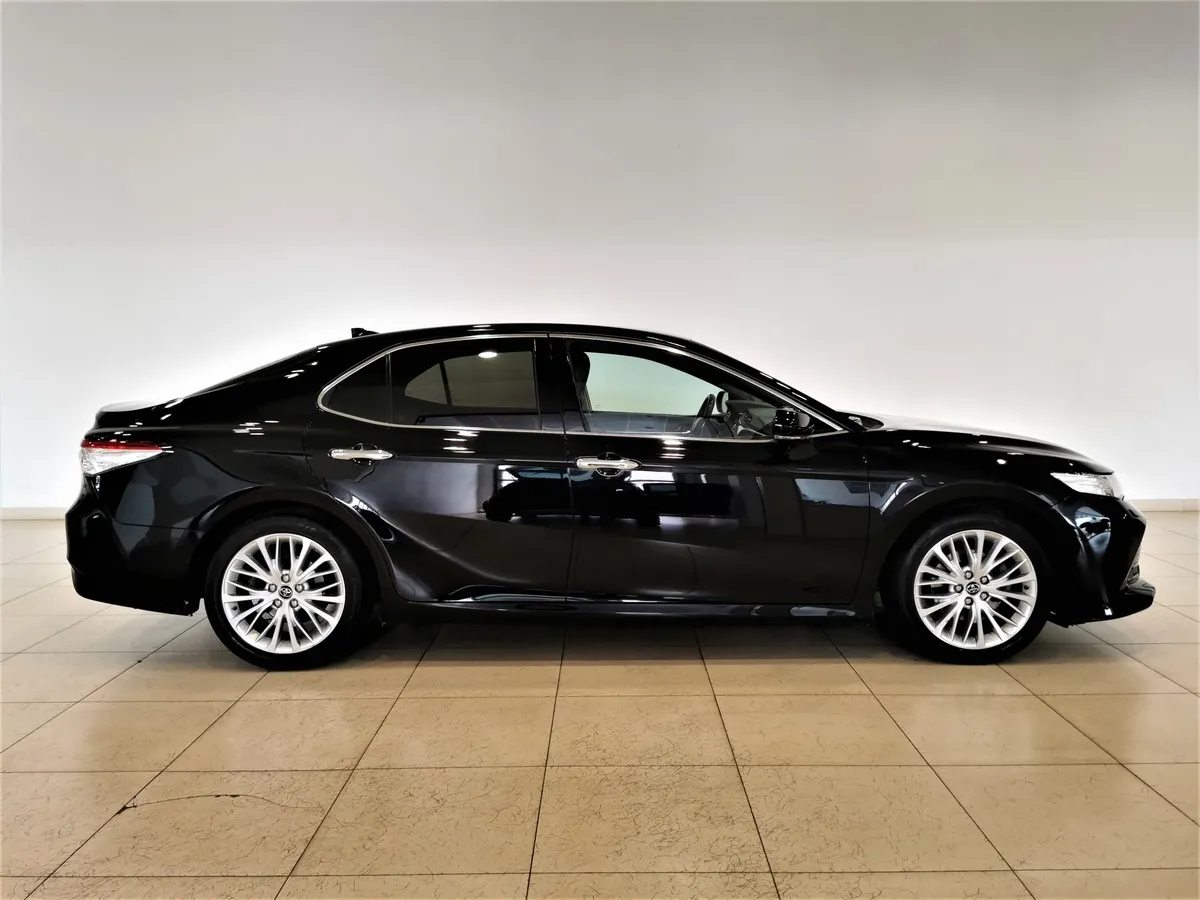 Toyota Camry 3.5 AT (249 л.с.) Черный в АВИЛОН. Слайд №6