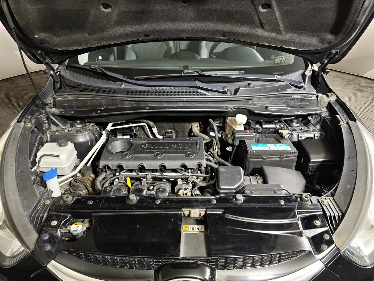 Hyundai ix35 2.0 AT 4WD (150 л.с.) Comfort Черный в АВИЛОН. Слайд №11