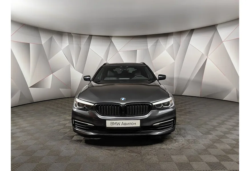 BMW 5 серия 520d Steptronic (190 л.с.) Серый в АВИЛОН. Слайд №3