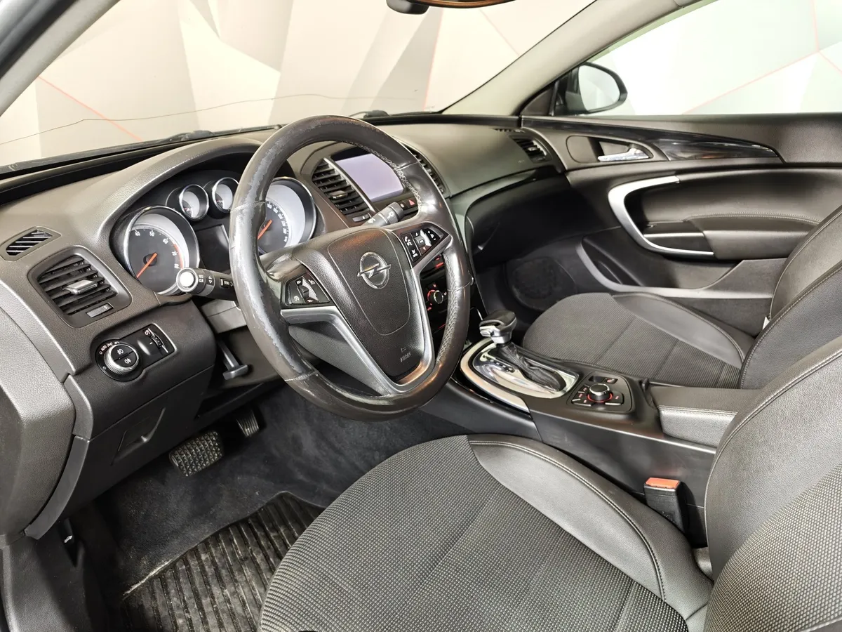 Opel Insignia 2.0 Turbo AT (220 л.с.) Коричневый в АВИЛОН. Слайд №19