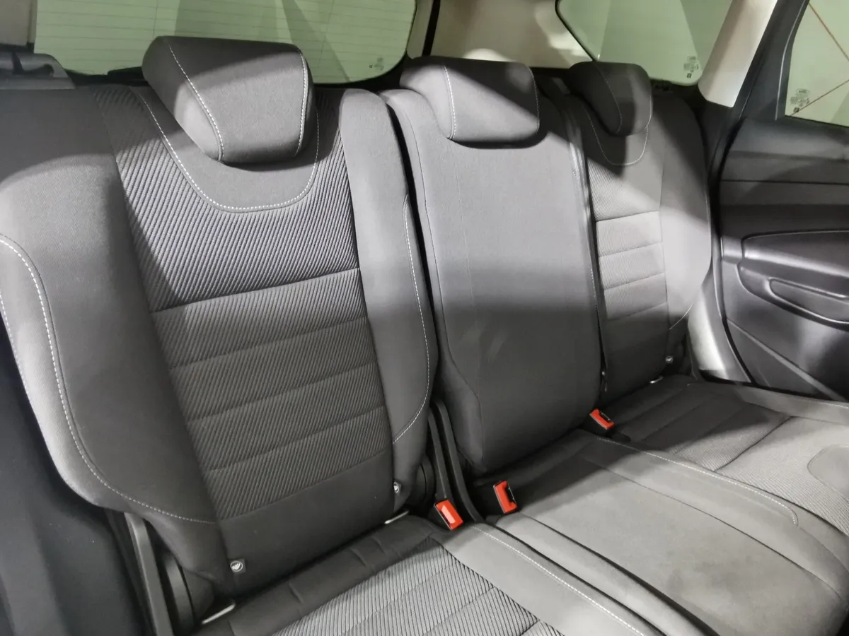 Ford Kuga 1.6 EcoBoost AT AWD (150 л.с.) Titanium Серый в АВИЛОН. Слайд №16