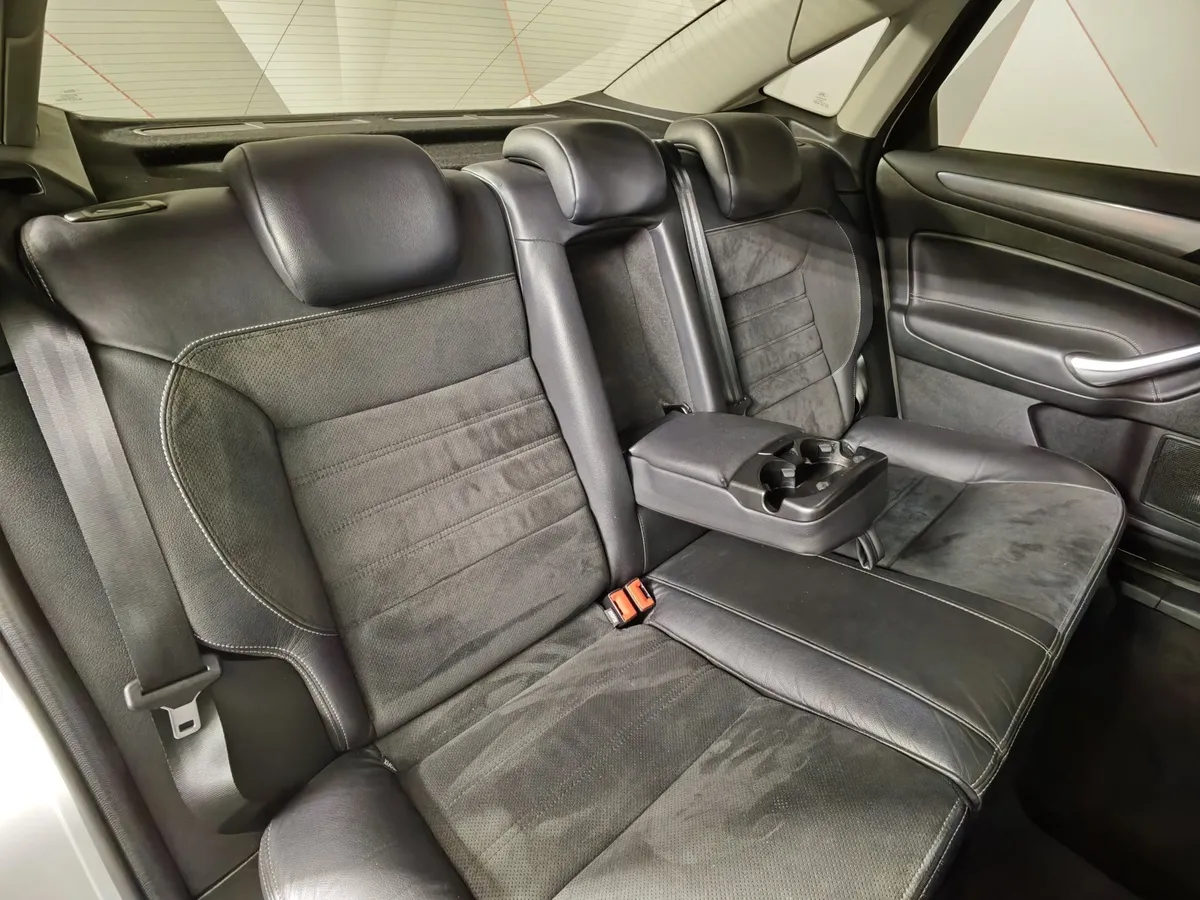 Ford Mondeo 2.0 EcoBoost PowerShift (200 л.с.) Titanium Серебристый в АВИЛОН. Слайд №15