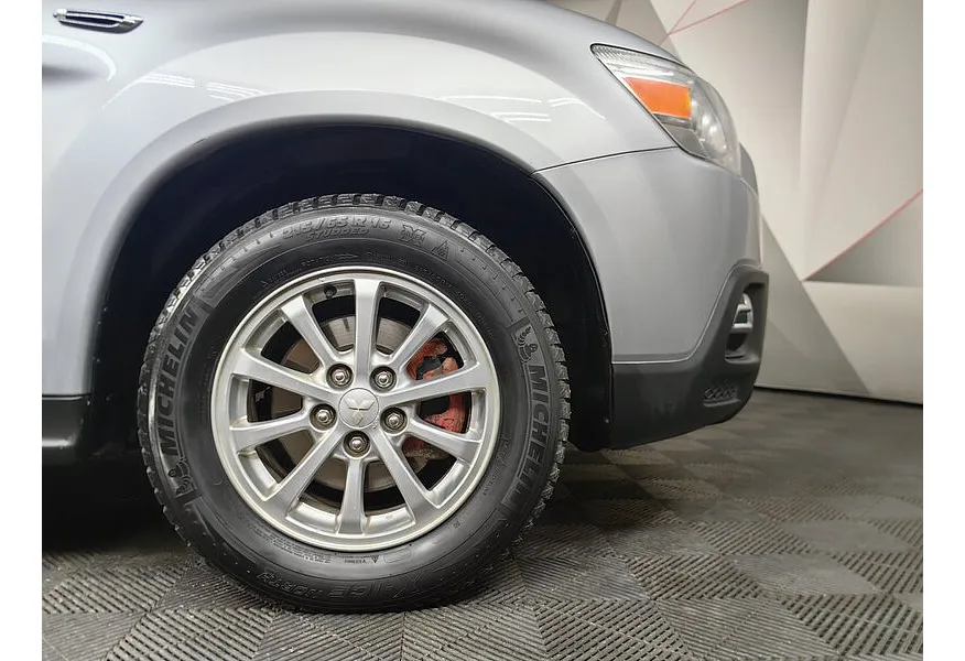 Mitsubishi ASX 1.8 CVT 2WD (140 л.с.) Серебристый в АВИЛОН. Слайд №9