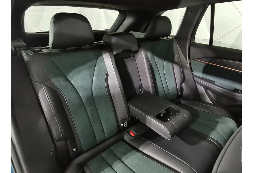 Geely Monjaro 2.0T 8AT 4WD (238 л.с.) Flagship Синий в АВИЛОН. Слайд №17