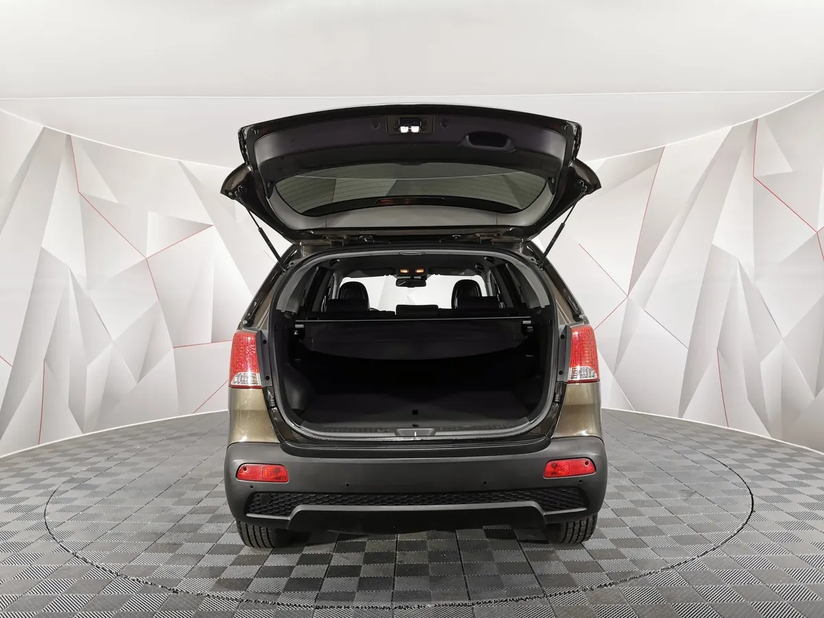 Kia Sorento 2.4 AT 4WD (175 л.с.) Comfort Коричневый в АВИЛОН. Слайд №11