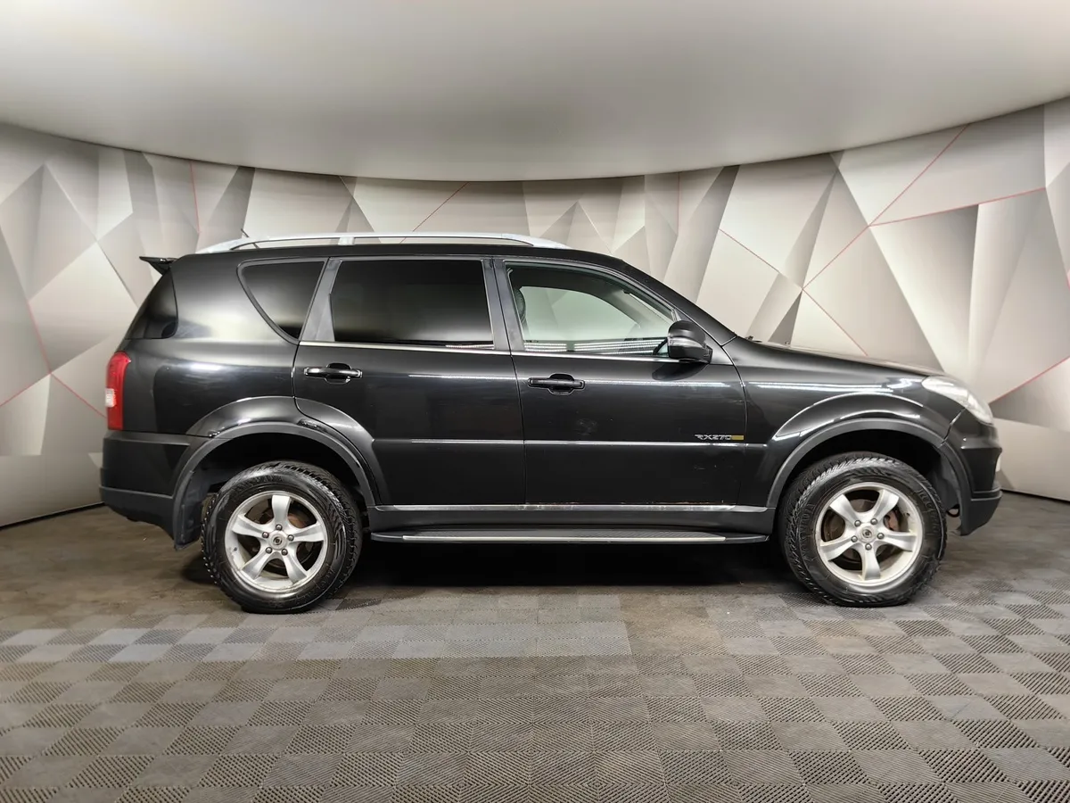SsangYong Rexton 2.7 Xdi T-Tronic 4WD (165 л.с.) Черный в АВИЛОН. Слайд №6