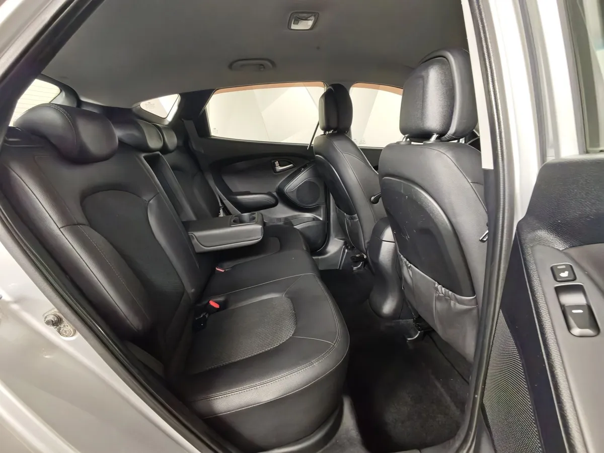 Hyundai ix35 2.0 AT (150 л.с.) Comfort Серебристый в АВИЛОН. Слайд №14
