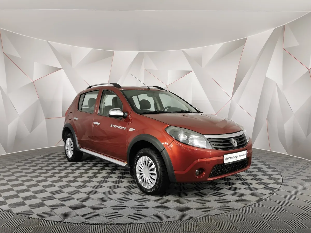 Renault Sandero 1.6 AT (103 л.с.) Stepway Красный в АВИЛОН. Слайд №3