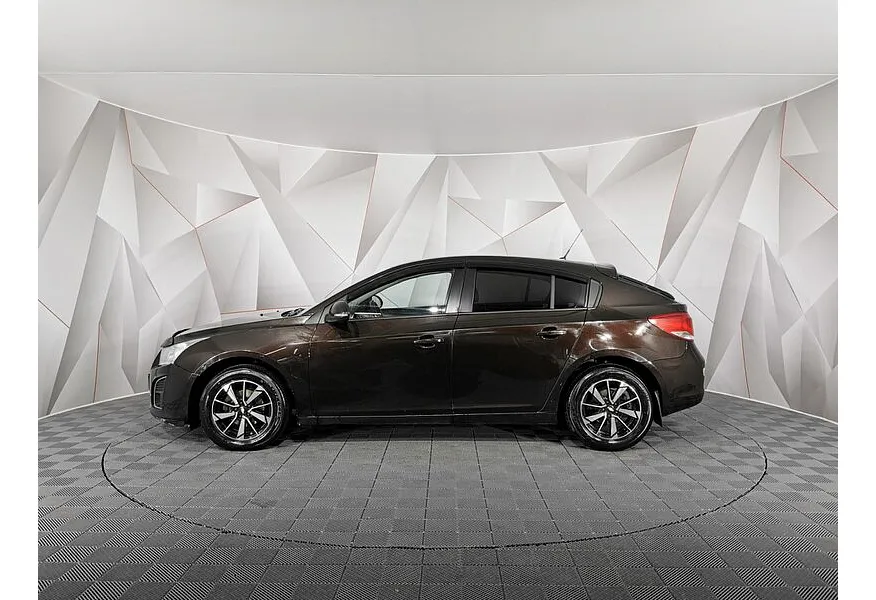 Chevrolet Cruze 1.6 MT (109 л.с.) Коричневый в АВИЛОН. Слайд №5