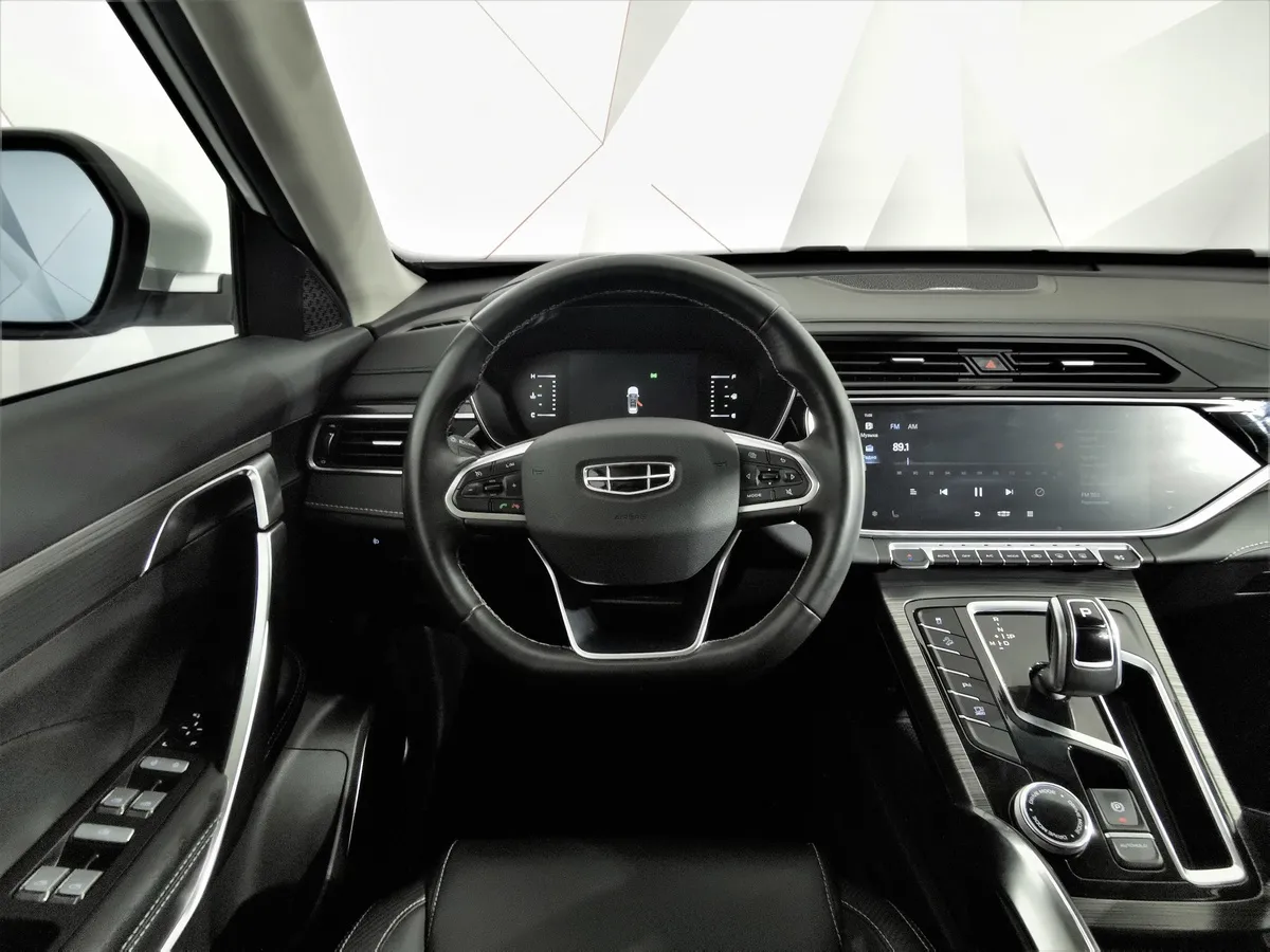 Geely Atlas Pro 1.5T AT FWD (177 л.с.) Luxury Белый в АВИЛОН. Слайд №19