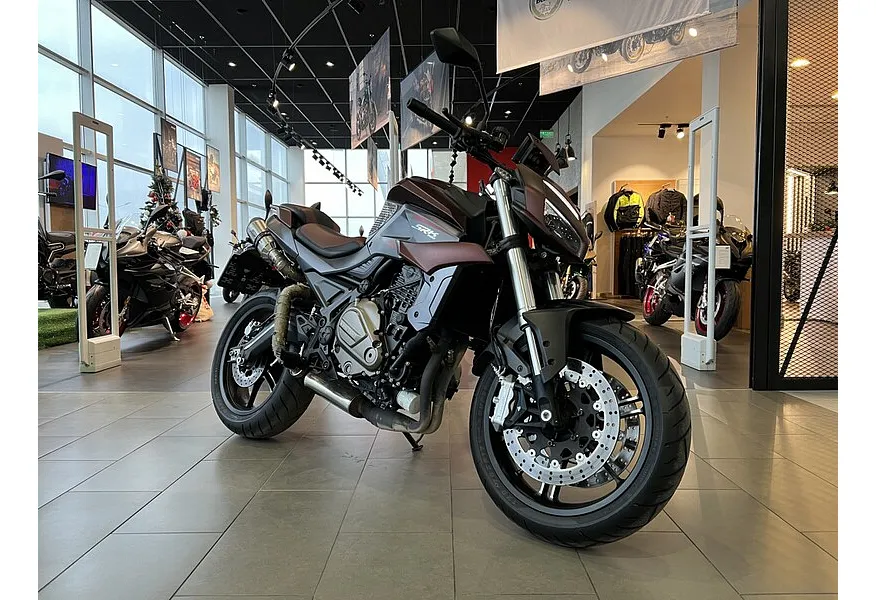 QJMOTOR SRK 700 700 см³ (73 л.с.) 700 Красный в АВИЛОН. Слайд №2