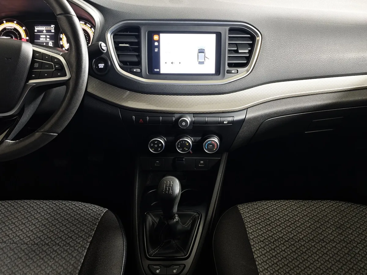 ВАЗ (Lada) Vesta 1.6 MT (106 л.с.) Белый в АВИЛОН. Слайд №15