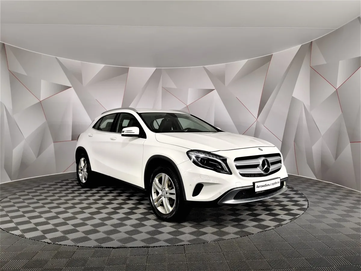 Mercedes-Benz GLA 200 7G-DCT (150 л.с.) Особая серия Белый в АВИЛОН. Слайд №3