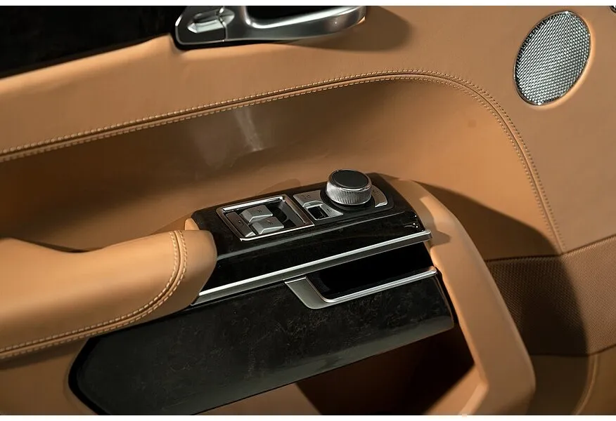 AURUS Senat 4.4 AWD AT (598 л.с.) Синий в АВИЛОН. Слайд №17