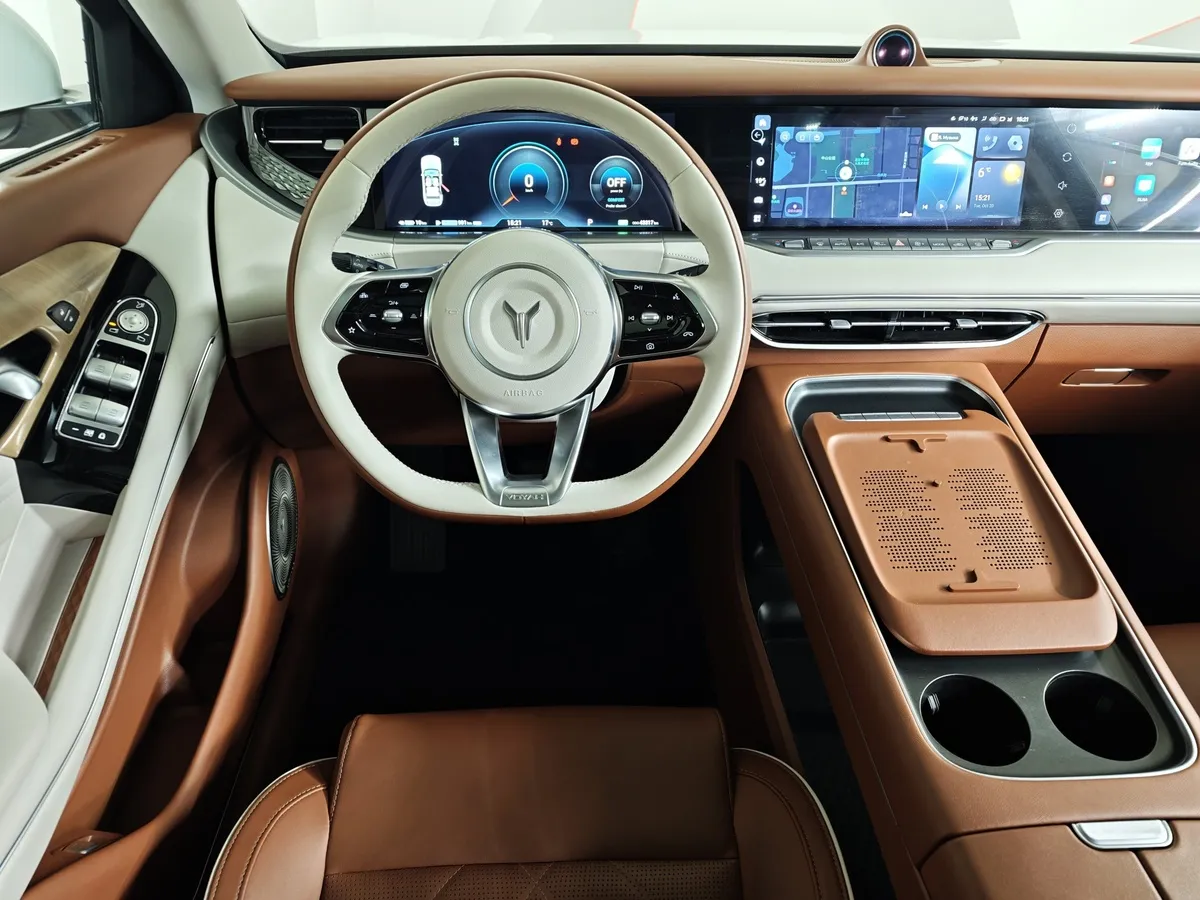 Voyah Free EVR 1.5 AT AWD (489 л.с.) Белый в АВИЛОН. Слайд №15