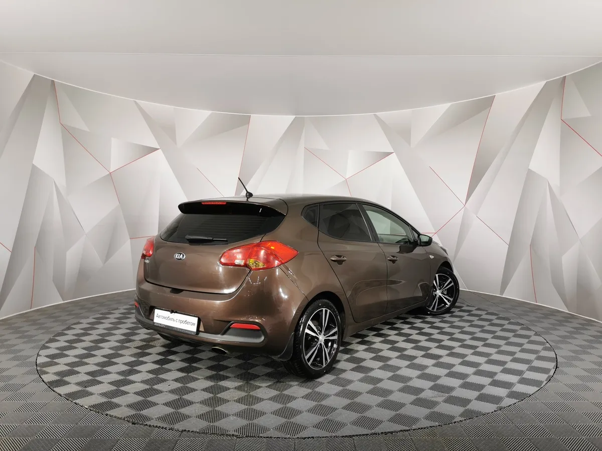 Kia Ceed 1.6 MT (130 л.с.) Classic Коричневый в АВИЛОН. Слайд №2