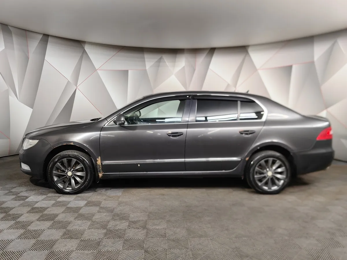 Skoda Superb 1.8 TSI DSG (152 л.с.) Коричневый в АВИЛОН. Слайд №5