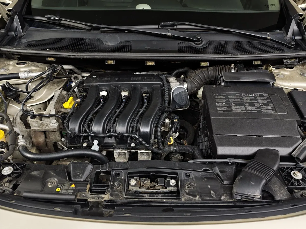 Renault Fluence 1.6 AT (110 л.с.) Бежевый в АВИЛОН. Слайд №10