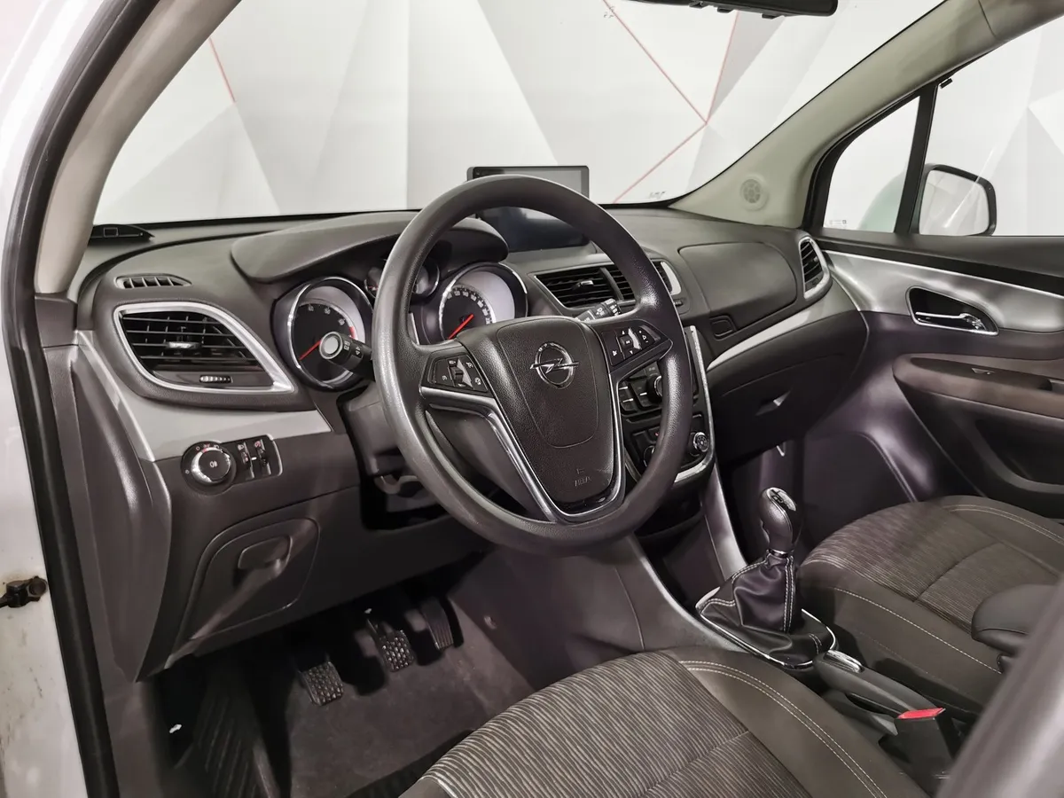 Opel Mokka 1.8 MT (140 л.с.) Белый в АВИЛОН. Слайд №17