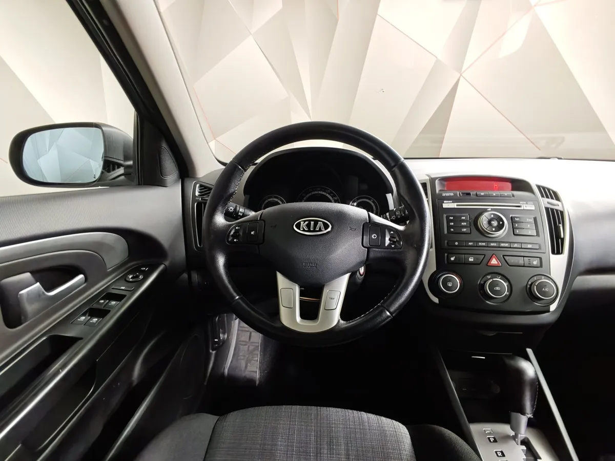 Kia Ceed 1.6 AT (130 л.с.) Серебристый в АВИЛОН. Слайд №19