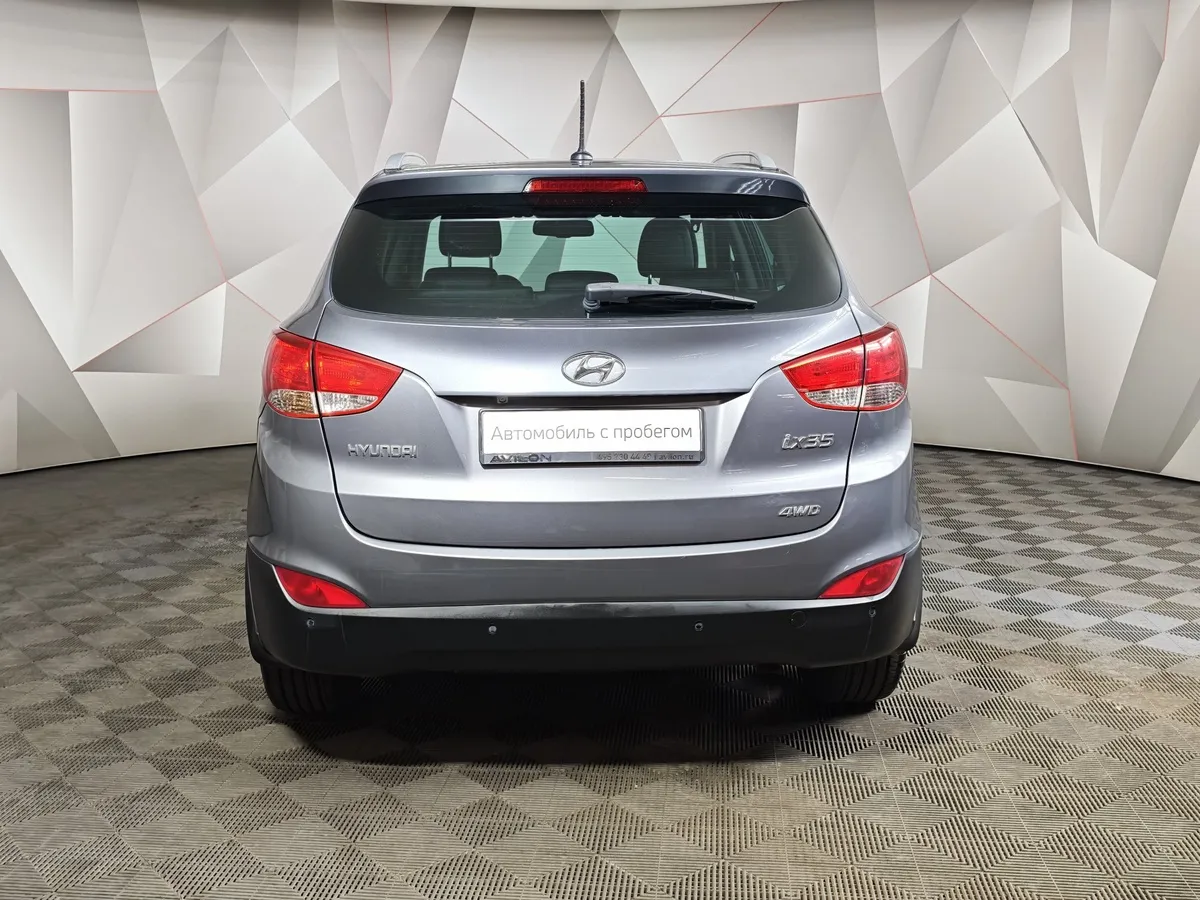 Hyundai ix35 2.0 AT 4WD (150 л.с.) Prestige Серый в АВИЛОН. Слайд №8