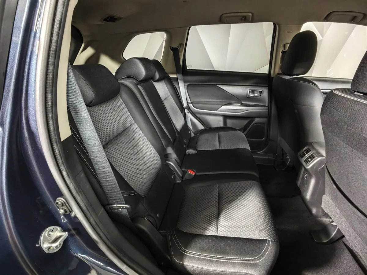 Mitsubishi Outlander 2.0 MIVEC CVT 4WD (146 л.с.) Intense Plus Синий в АВИЛОН. Слайд №15